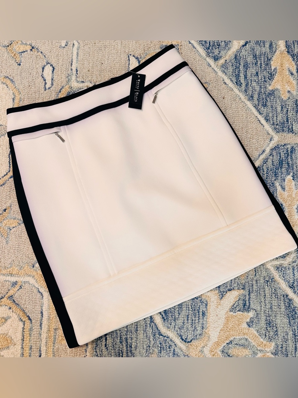 NWT WHBM Contrast Pencil Skirt 10 Black White Career Professional Stretch $88